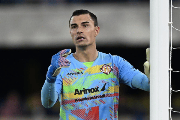 Emil Audero Pahlawan Cremonese: Kiper Indonesia yang Jadi Salah Satu yang Terbaik di Serie A